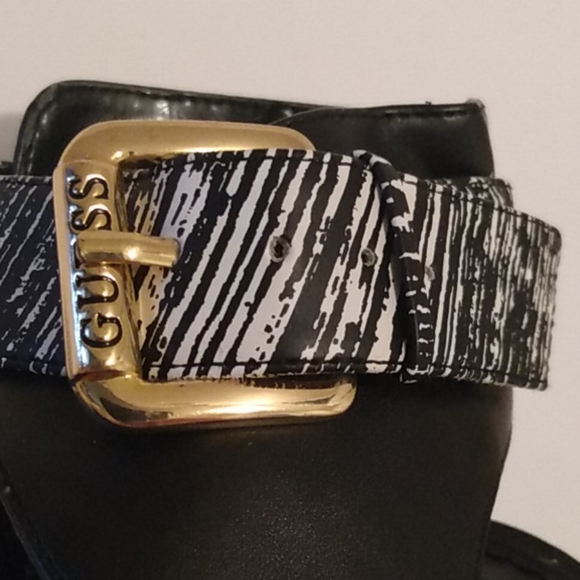 GUESS black ankle strap heels - Picture 5 of 7